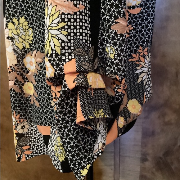 Ruby Rd.  Blouse - Picture 3 of 8